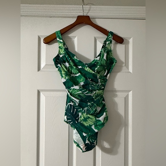 MIRACLESUIT® SANIBEL ONE PIECE - ISLE FRONDS Size 6 NWOT - Picture 3 of 10